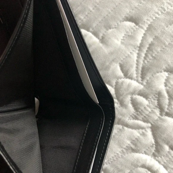 Authentic Salvatore Ferragamo Black Leather wallet - Picture 8 of 11